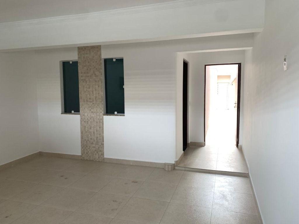 Sobrado à venda com 3 quartos, 178m² - Foto 1