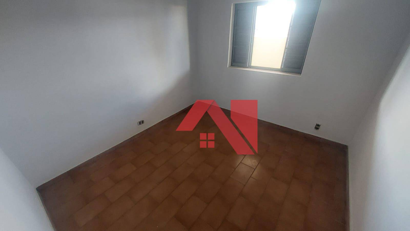 Casa para alugar com 4 quartos, 420m² - Foto 12