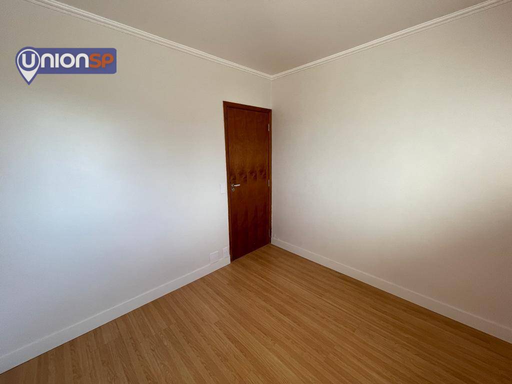 Apartamento à venda com 2 quartos, 48m² - Foto 4