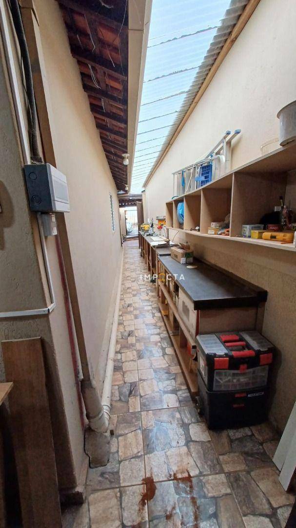 Casa à venda com 3 quartos, 100m² - Foto 18