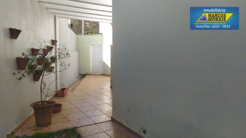 Casa de Condomínio à venda com 3 quartos, 292m² - Foto 12