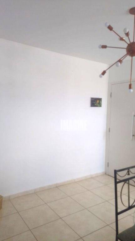 Apartamento à venda com 2 quartos, 39m² - Foto 2