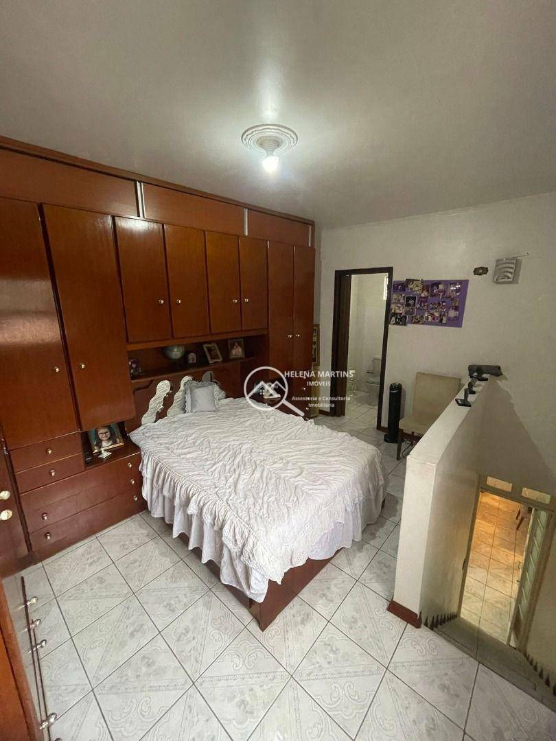 Sobrado à venda com 3 quartos, 229m² - Foto 3