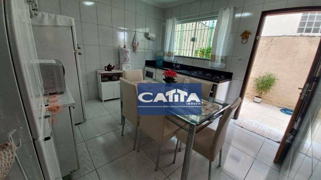 Sobrado à venda com 2 quartos, 70m² - Foto 3