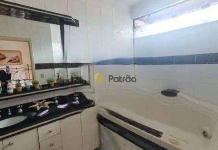 Sobrado à venda com 4 quartos, 300m² - Foto 15