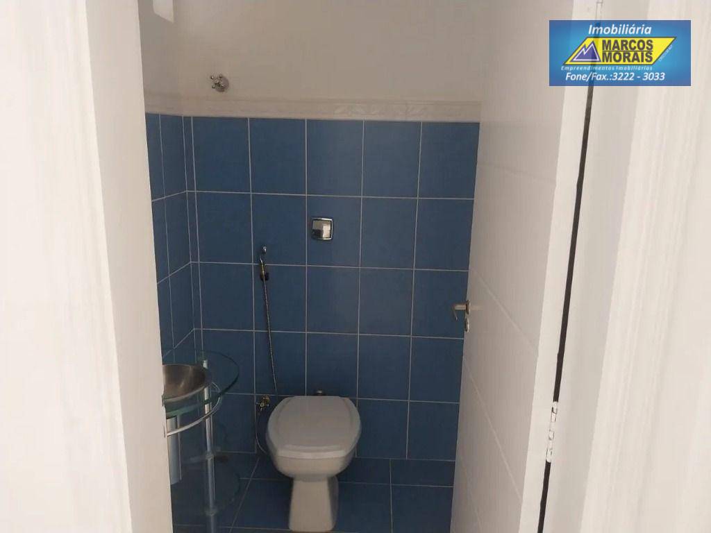 Casa de Condomínio para alugar com 3 quartos, 298m² - Foto 18