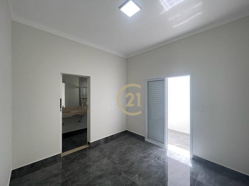 Casa à venda com 2 quartos, 60m² - Foto 9