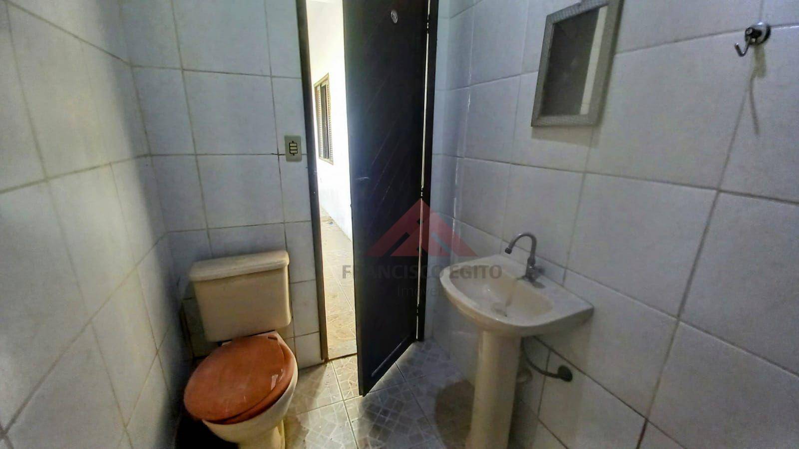 Casa à venda com 2 quartos, 79m² - Foto 11