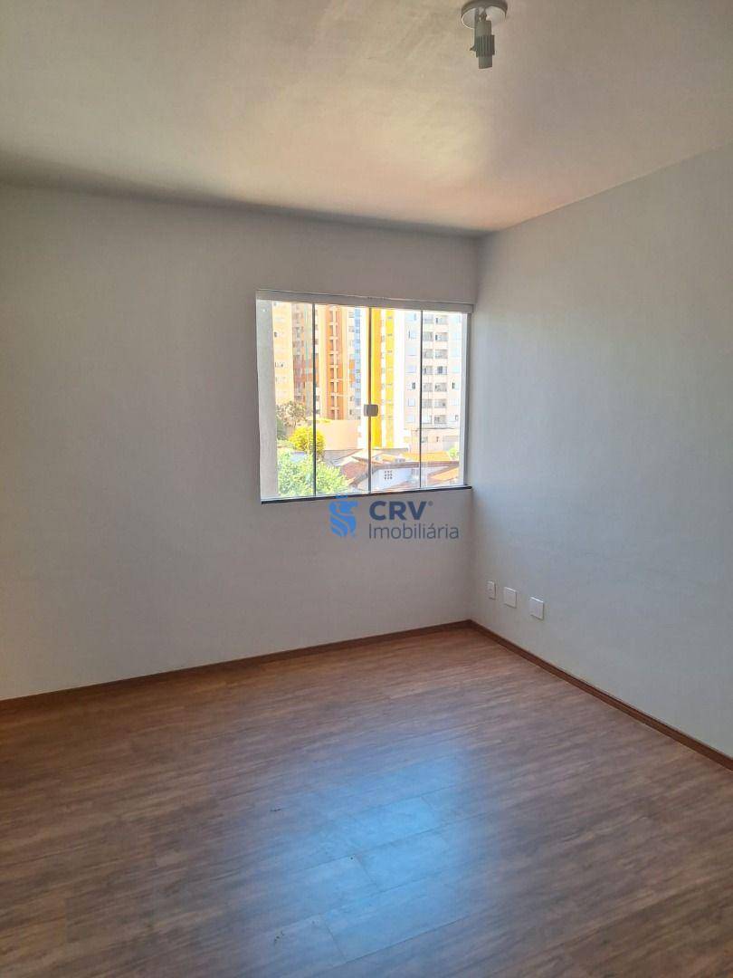 Apartamento à venda com 2 quartos, 64m² - Foto 4