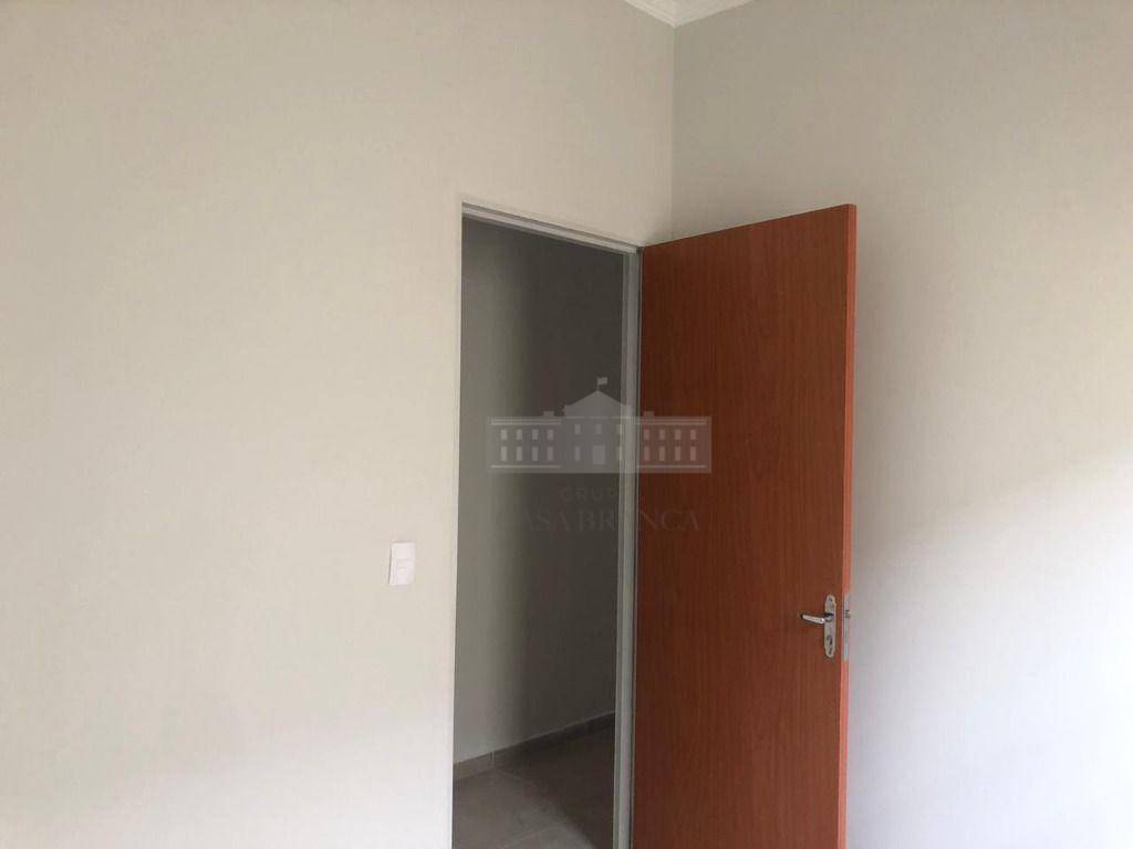 Casa à venda com 3 quartos, 90m² - Foto 11