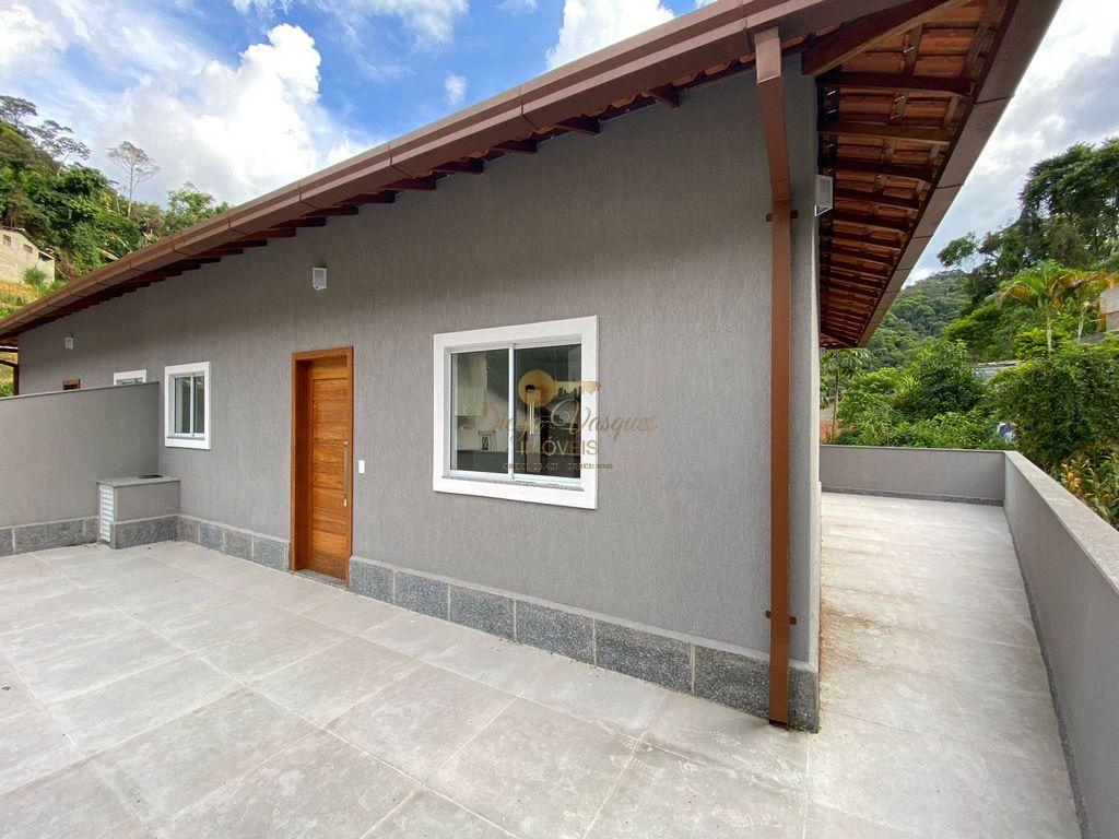Casa à venda com 2 quartos, 80m² - Foto 1