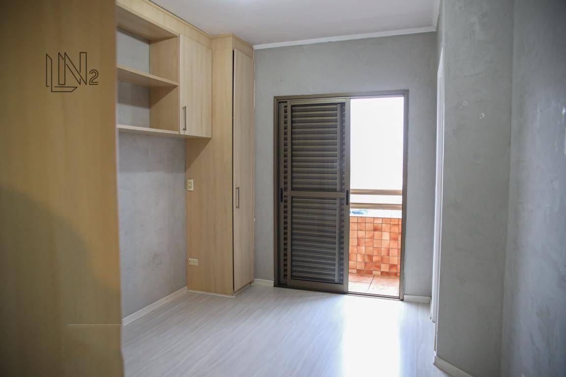 Apartamento para alugar com 3 quartos, 105m² - Foto 18