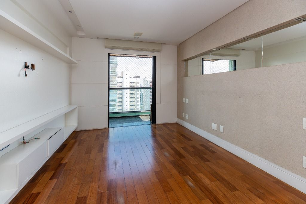 Apartamento à venda com 4 quartos, 255m² - Foto 45