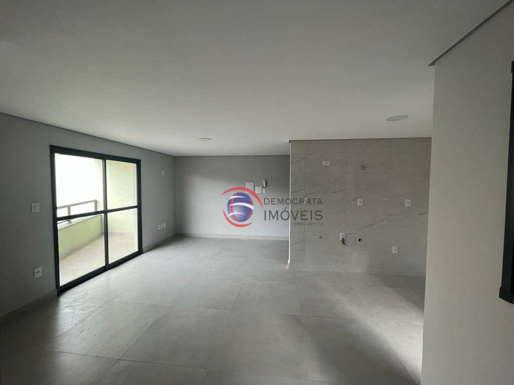 Sobrado à venda com 3 quartos, 132m² - Foto 1