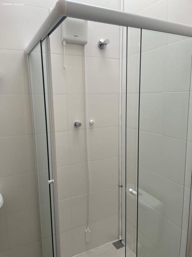 Casa à venda com 2 quartos, 70m² - Foto 32