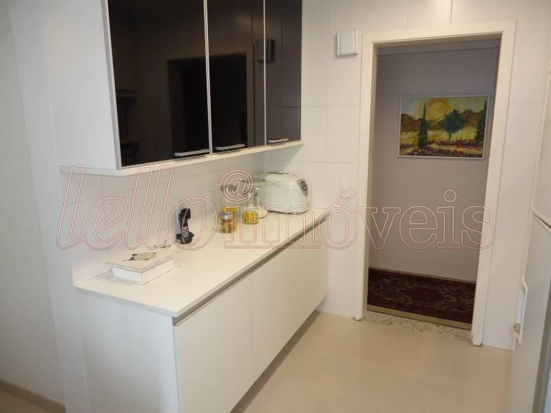 Apartamento à venda com 3 quartos, 200m² - Foto 11