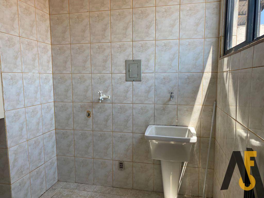 Apartamento à venda com 2 quartos, 72m² - Foto 1