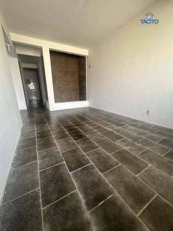 Casa à venda com 3 quartos, 156m² - Foto 3