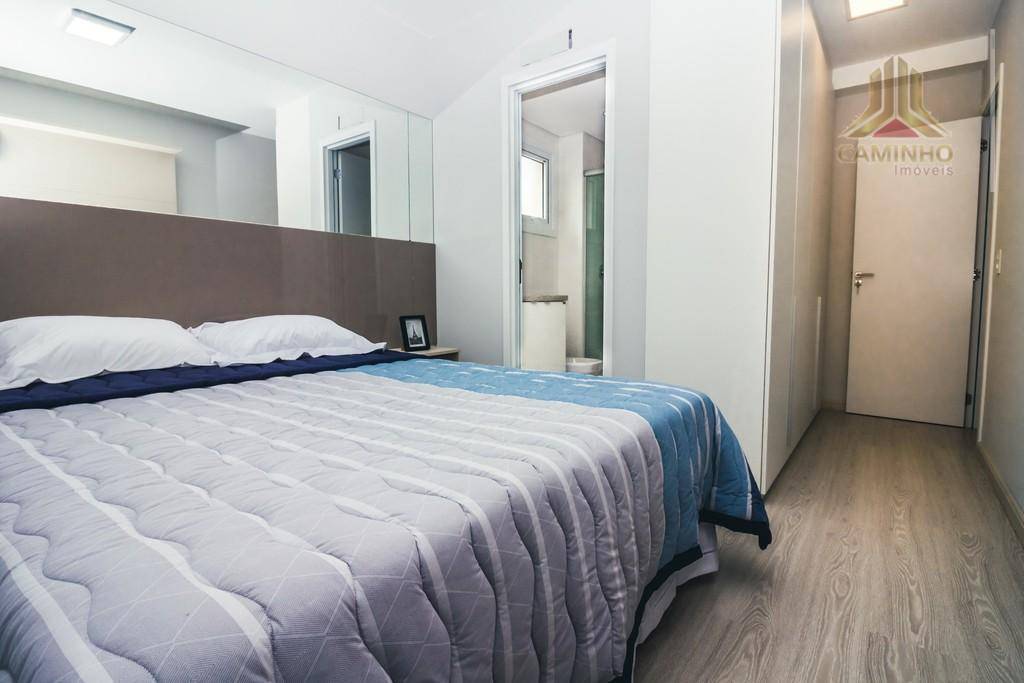 Apartamento à venda com 2 quartos, 66m² - Foto 2