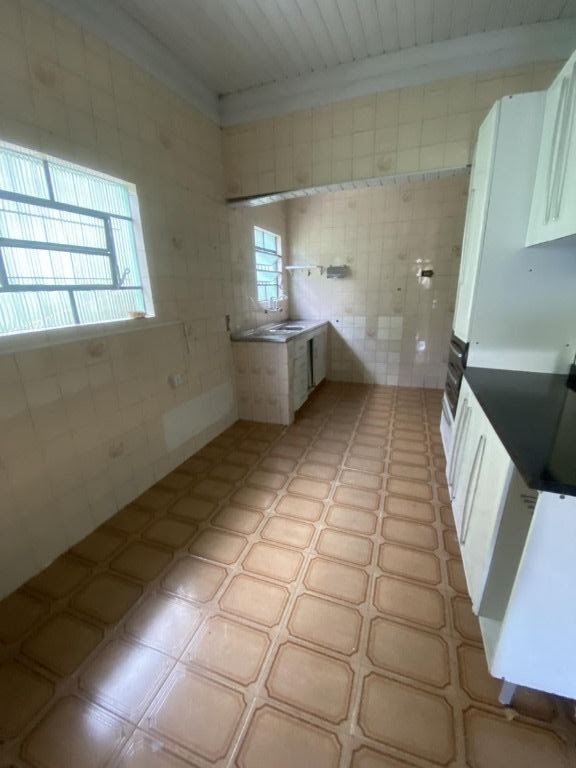 Casa à venda com 2 quartos, 200m² - Foto 9