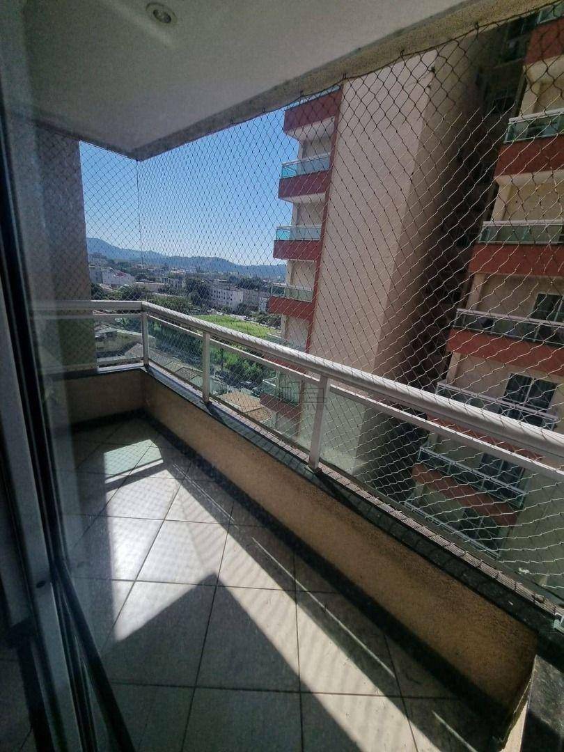 Apartamento à venda com 2 quartos, 69m² - Foto 6