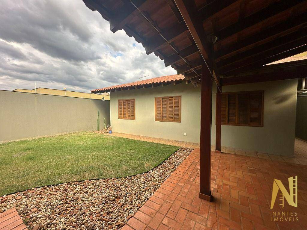 Casa à venda com 3 quartos, 210m² - Foto 32