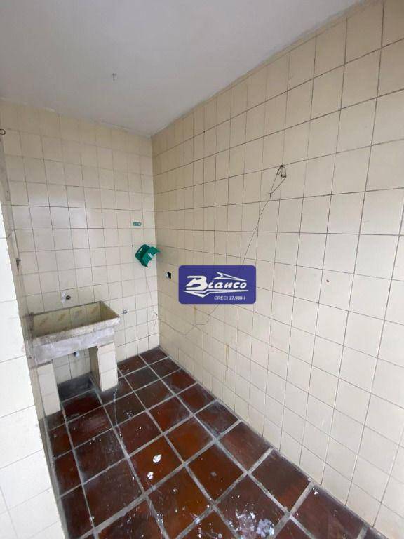 Sobrado à venda e aluguel com 3 quartos, 200m² - Foto 27