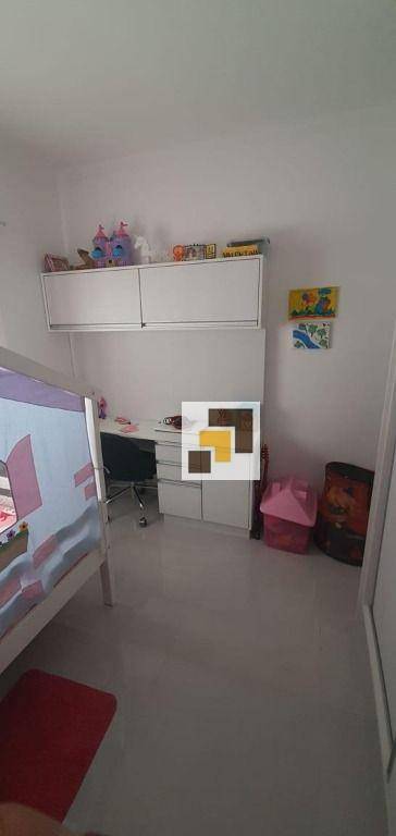 Casa à venda com 3 quartos, 150m² - Foto 14