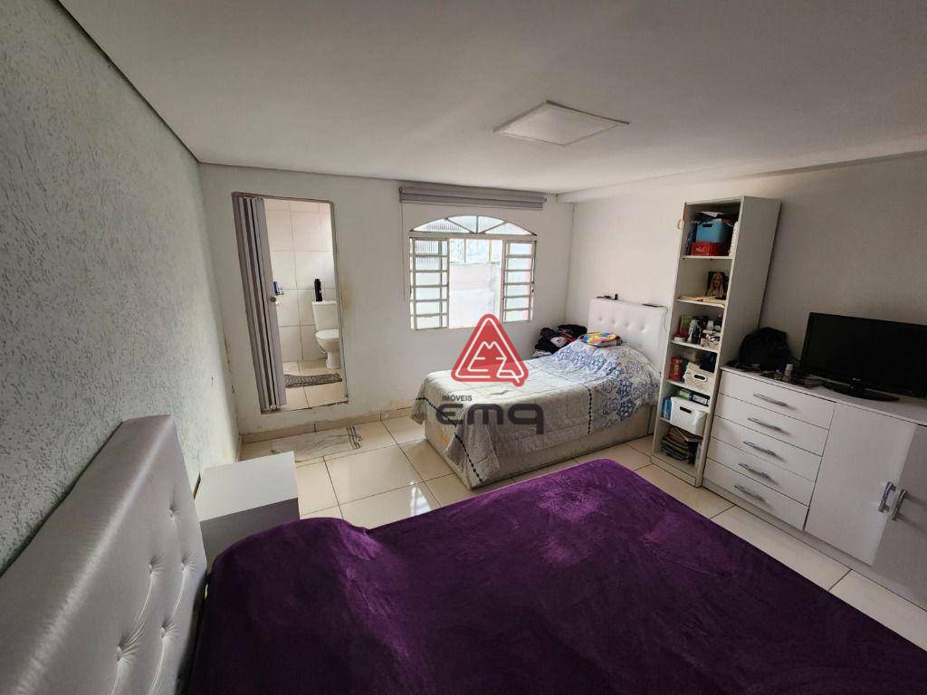 Casa à venda com 4 quartos, 222m² - Foto 31