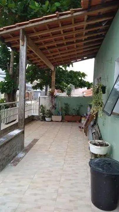 Sobrado à venda com 2 quartos, 140m² - Foto 1