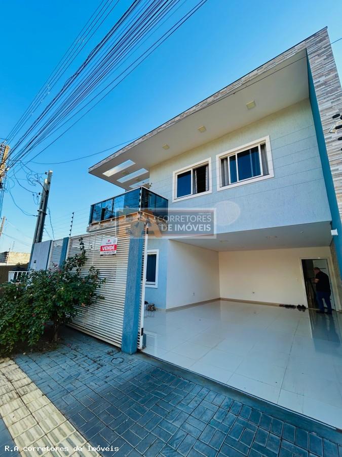 Sobrado à venda com 3 quartos, 220m² - Foto 1