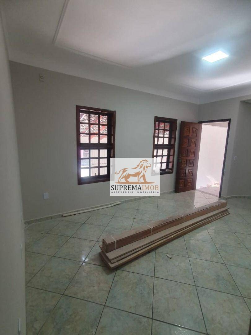 Casa à venda com 4 quartos, 220m² - Foto 9