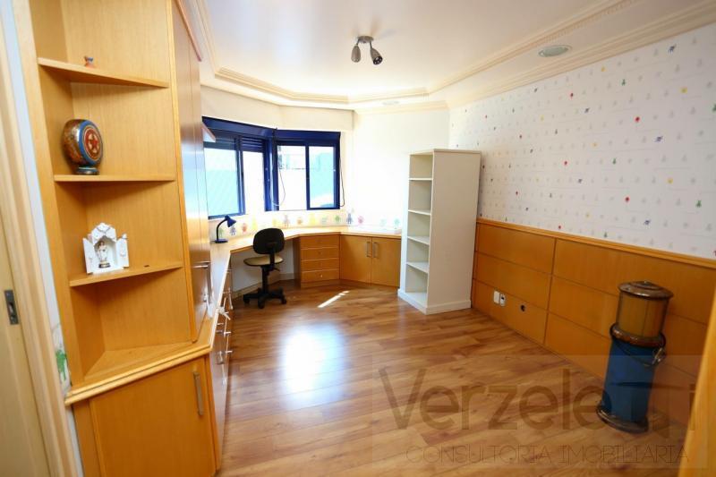 Apartamento à venda com 5 quartos, 500m² - Foto 22