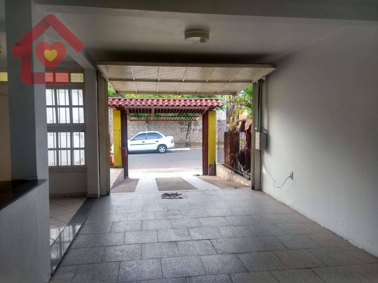 Casa para alugar com 2 quartos, 168m² - Foto 2