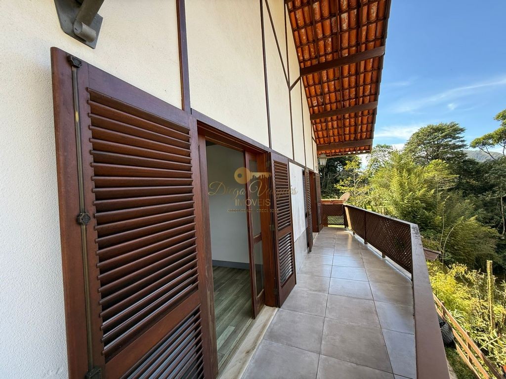 Casa de Condomínio à venda com 3 quartos, 320m² - Foto 9