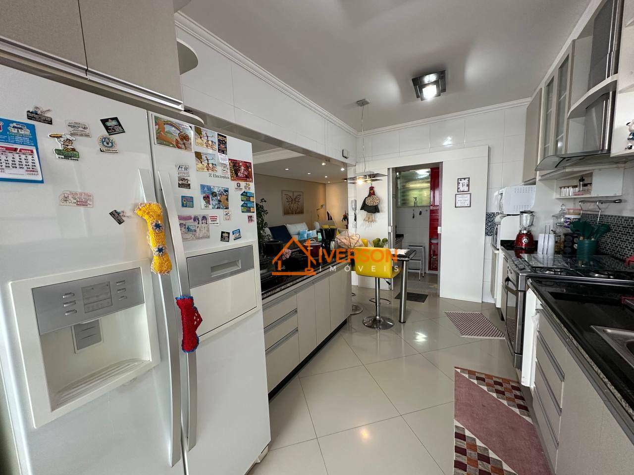 Apartamento à venda com 3 quartos, 121m² - Foto 10