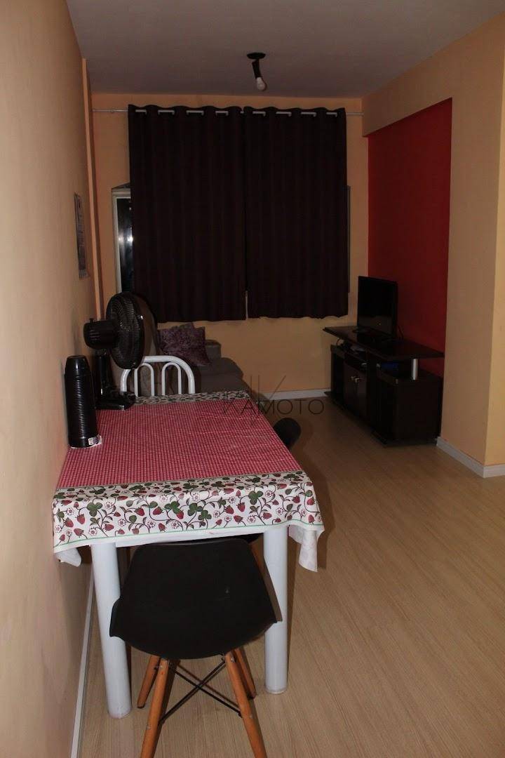 Apartamento à venda com 2 quartos, 62m² - Foto 2