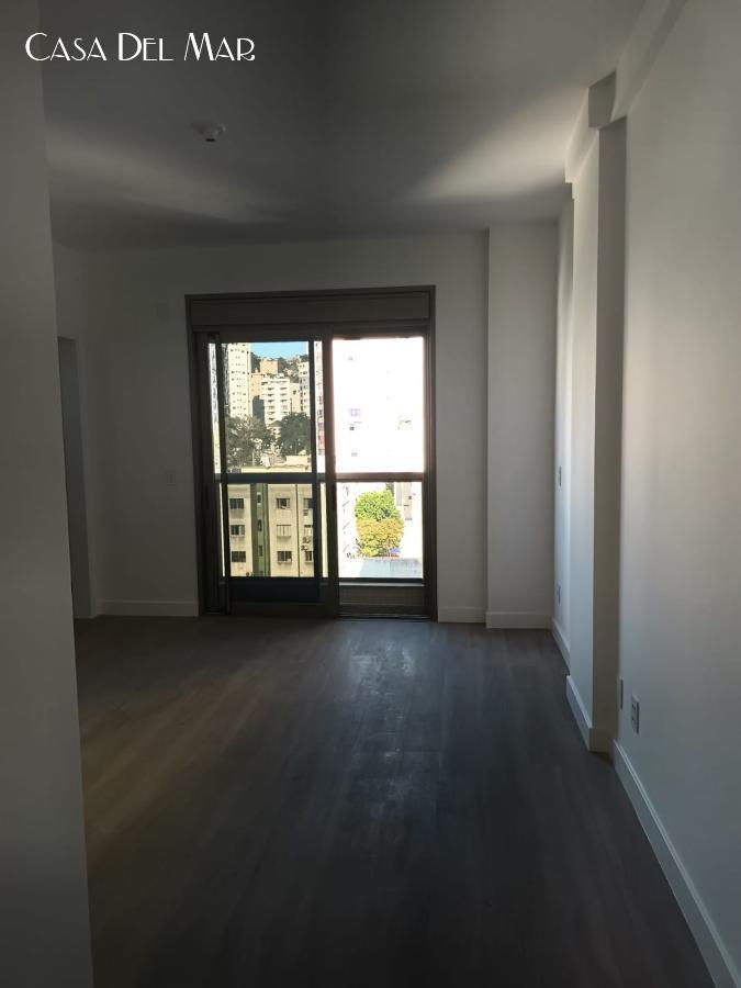 Apartamento à venda com 3 quartos, 95m² - Foto 1