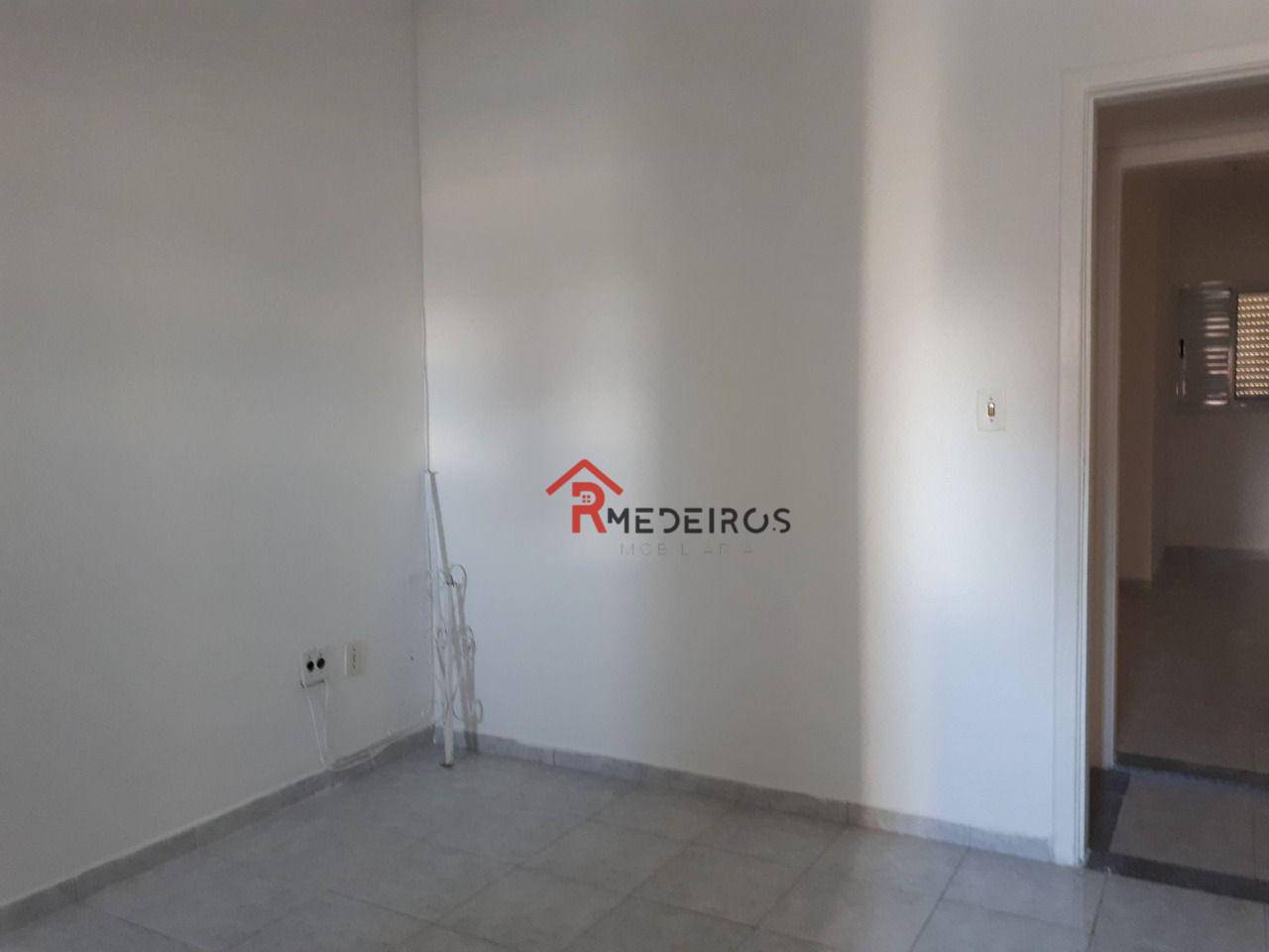 Casa à venda com 2 quartos, 65m² - Foto 7