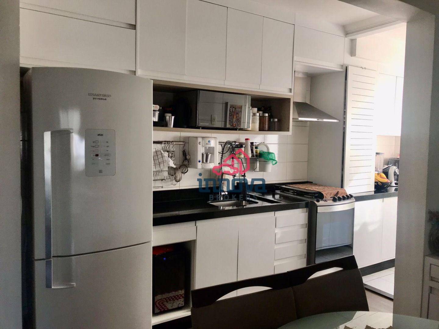 Apartamento à venda com 2 quartos, 64m² - Foto 5