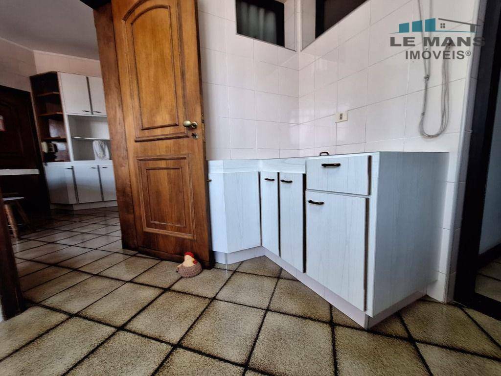 Apartamento à venda com 3 quartos, 327m² - Foto 15