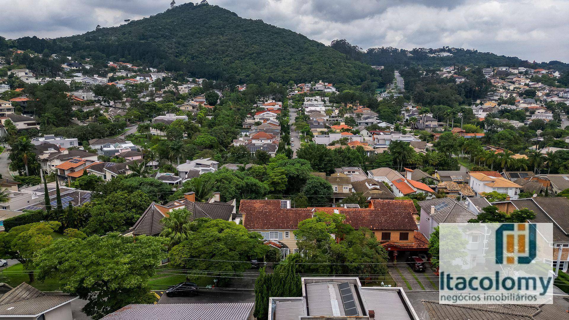 Casa de Condomínio para alugar com 4 quartos, 361m² - Foto 45