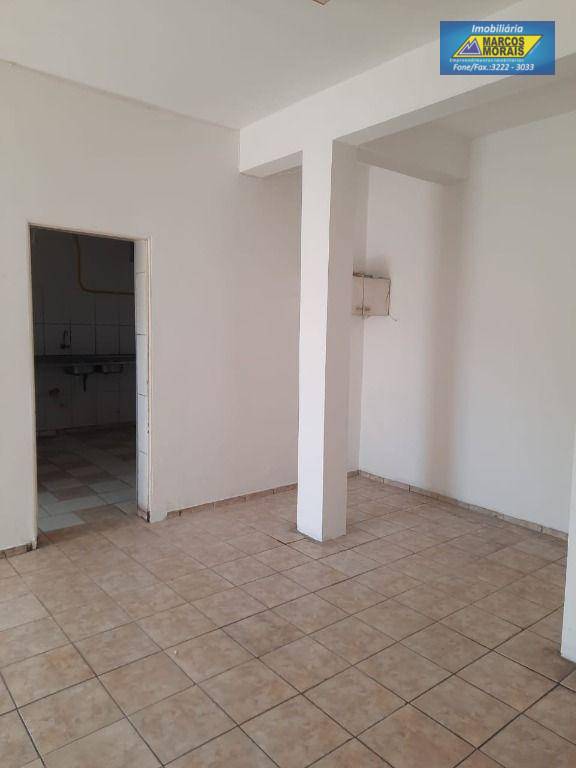 Casa à venda com 4 quartos, 300m² - Foto 11