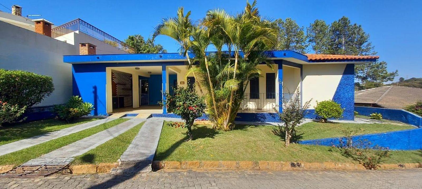 Casa de Condomínio à venda com 4 quartos, 300m² - Foto 1