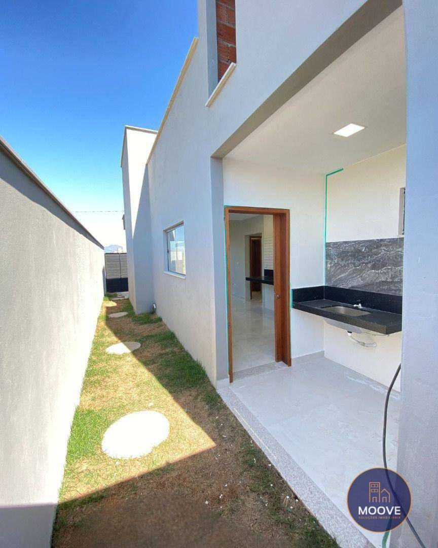 Casa à venda com 3 quartos, 80m² - Foto 11