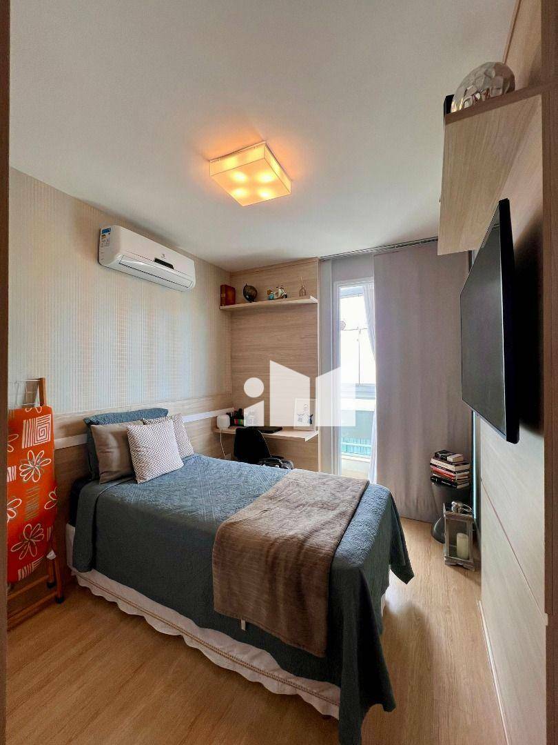 Apartamento à venda com 2 quartos, 65m² - Foto 11