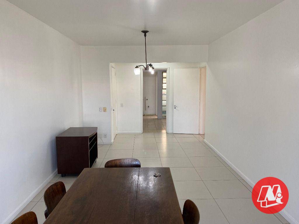 Apartamento para alugar com 3 quartos, 106m² - Foto 3