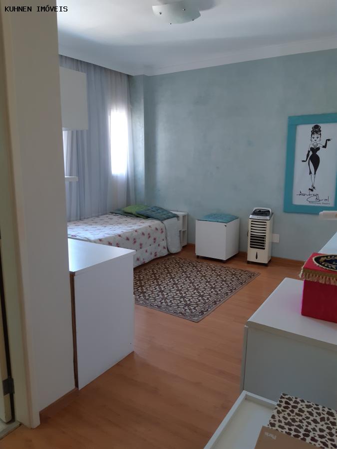 Apartamento à venda com 3 quartos, 260m² - Foto 15