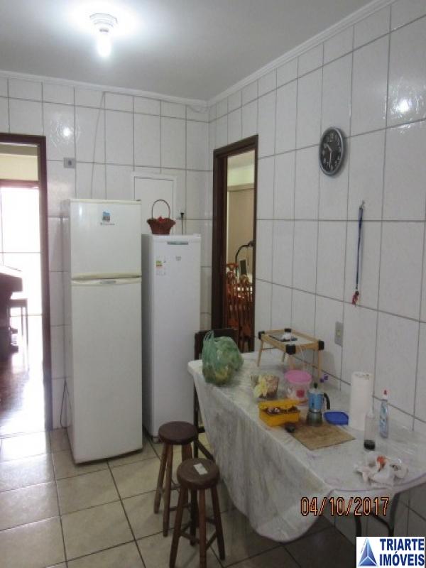 Casa para alugar com 4 quartos, 216m² - Foto 5