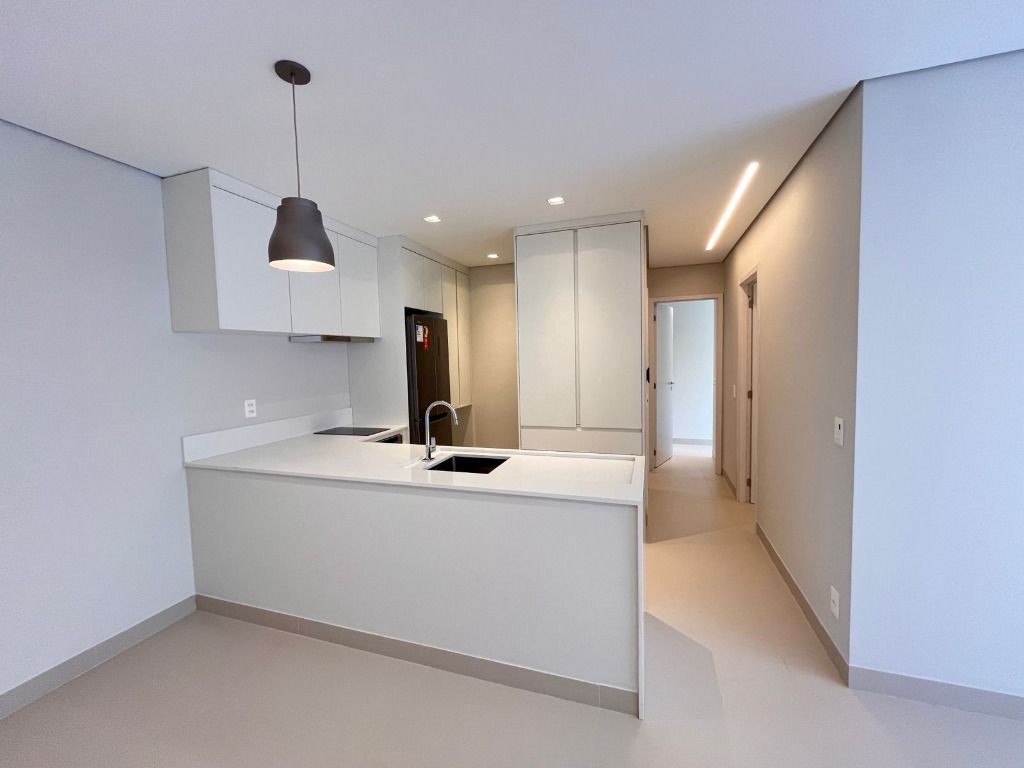 Apartamento para alugar com 2 quartos, 67m² - Foto 3